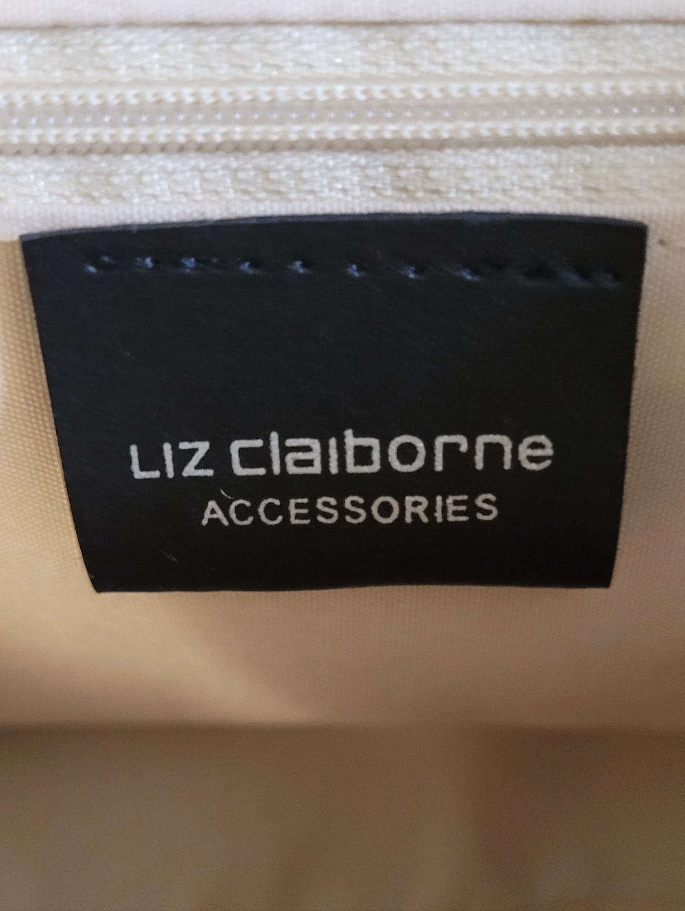 Liz Claiborne Black Shoulder Bag - Picture 13 of 14